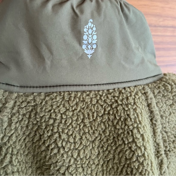 NWT FP Movement Free People Hit The Slopes Fleece Jacket Army Green XS - Picture 11 of 12